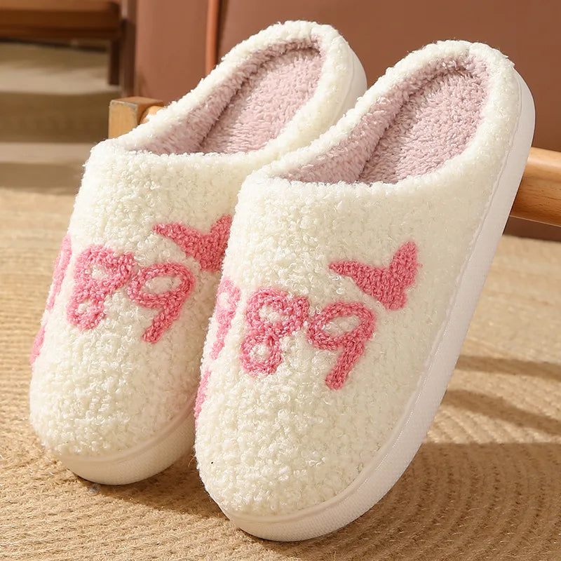 Pantoufles femme hiver en peluche motif 1989 rose chaussons chauds