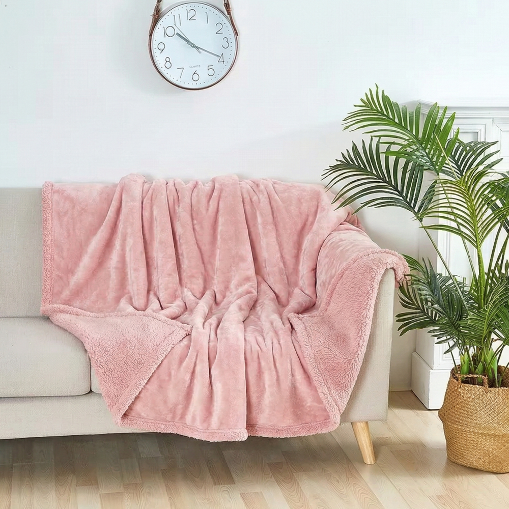 Plaid sherpa shaggy rose couverture cocooning douce décoration salon