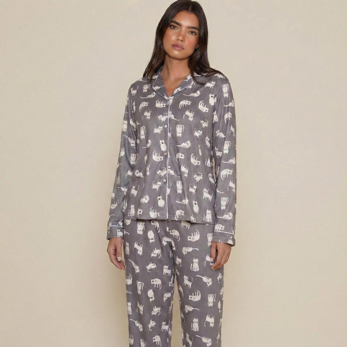 Pyjama femme flanelle coton imprimé gris chaton sur modèle printemps hiver 2026