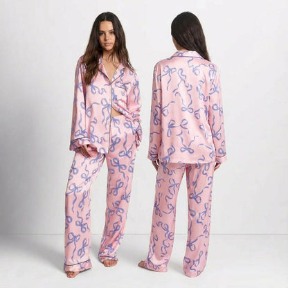 Pyjama satiné à manches longues imprimé nœuds/étoiles