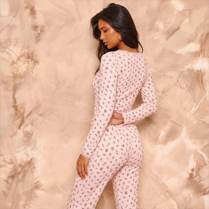 Pyjama femme floral manches longues avec finitions ondulées