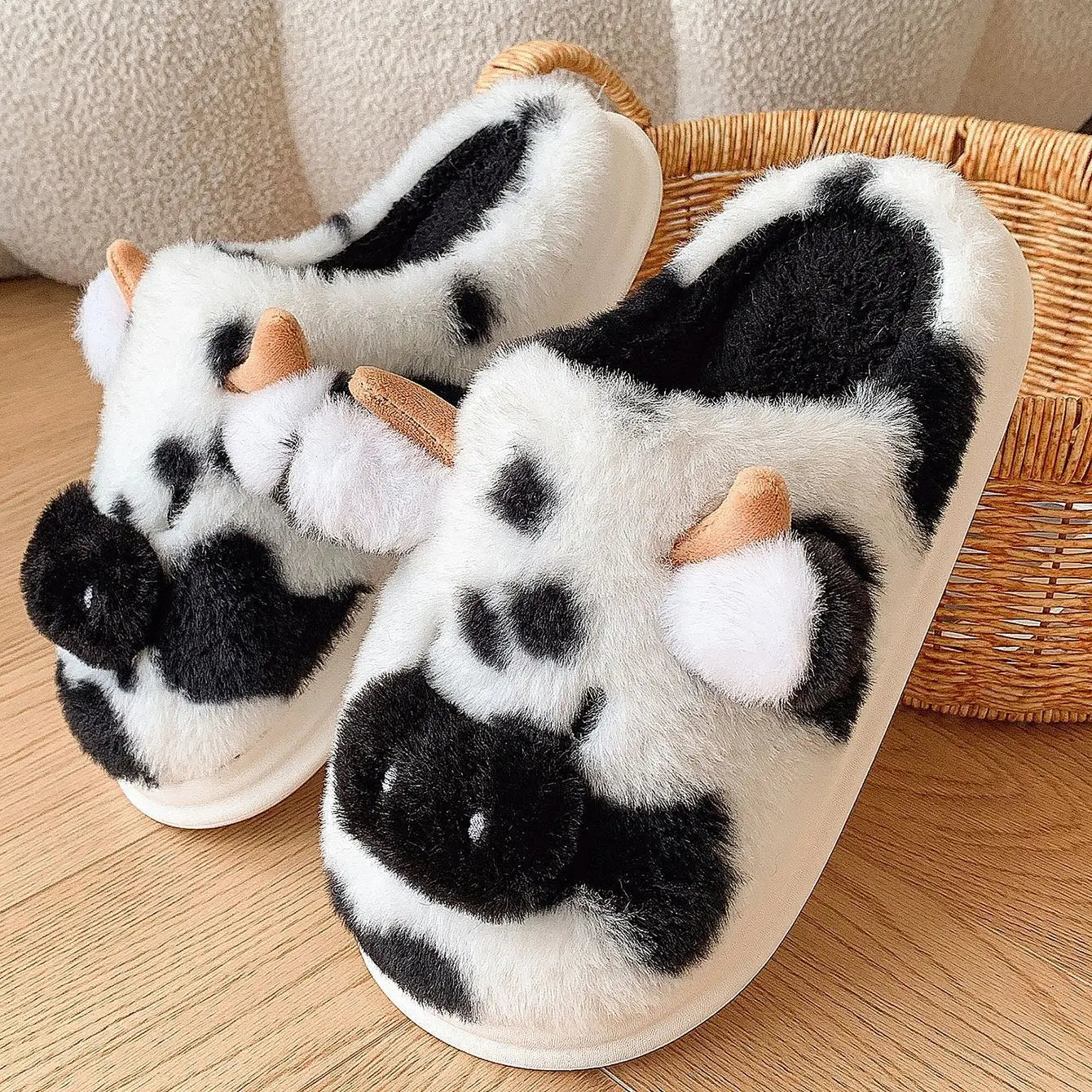 Chaussons en fausse fourrure peluche à relief motif vache, doux et chauds, hiver