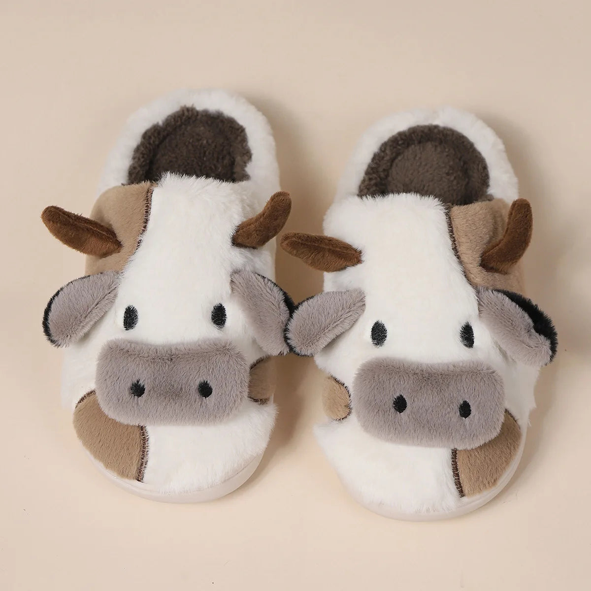 Chaussons en fausse fourrure peluche à relief motif vache, doux et chauds, hiver