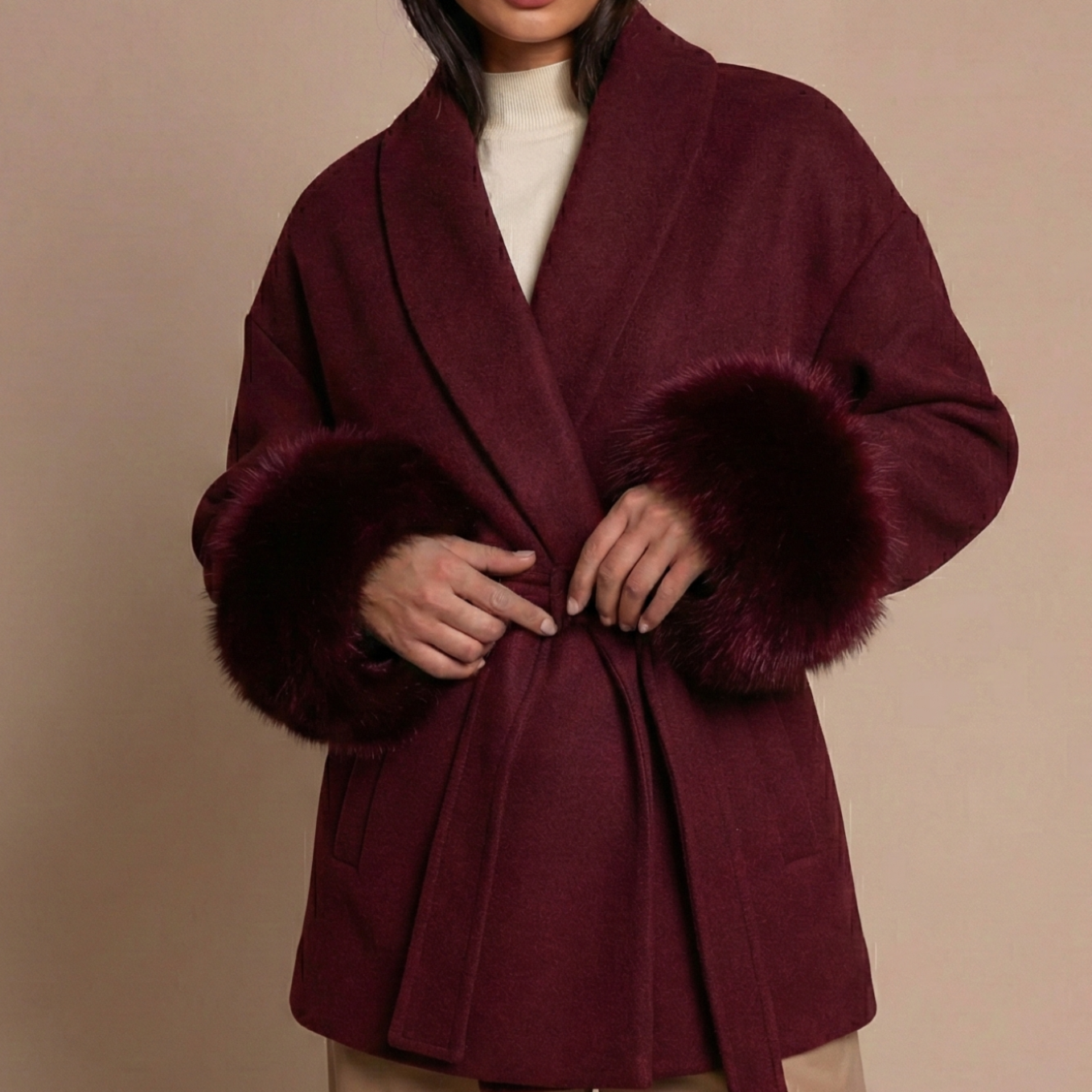 Manteau femme laine épaisse bordeaux à lacets col revers effet fourrure chic sur modèle hiver printemps