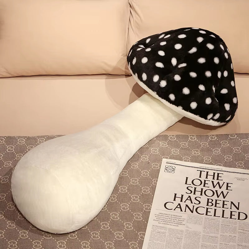 Peluche champignon grand format noir coussin câlin ultra doux